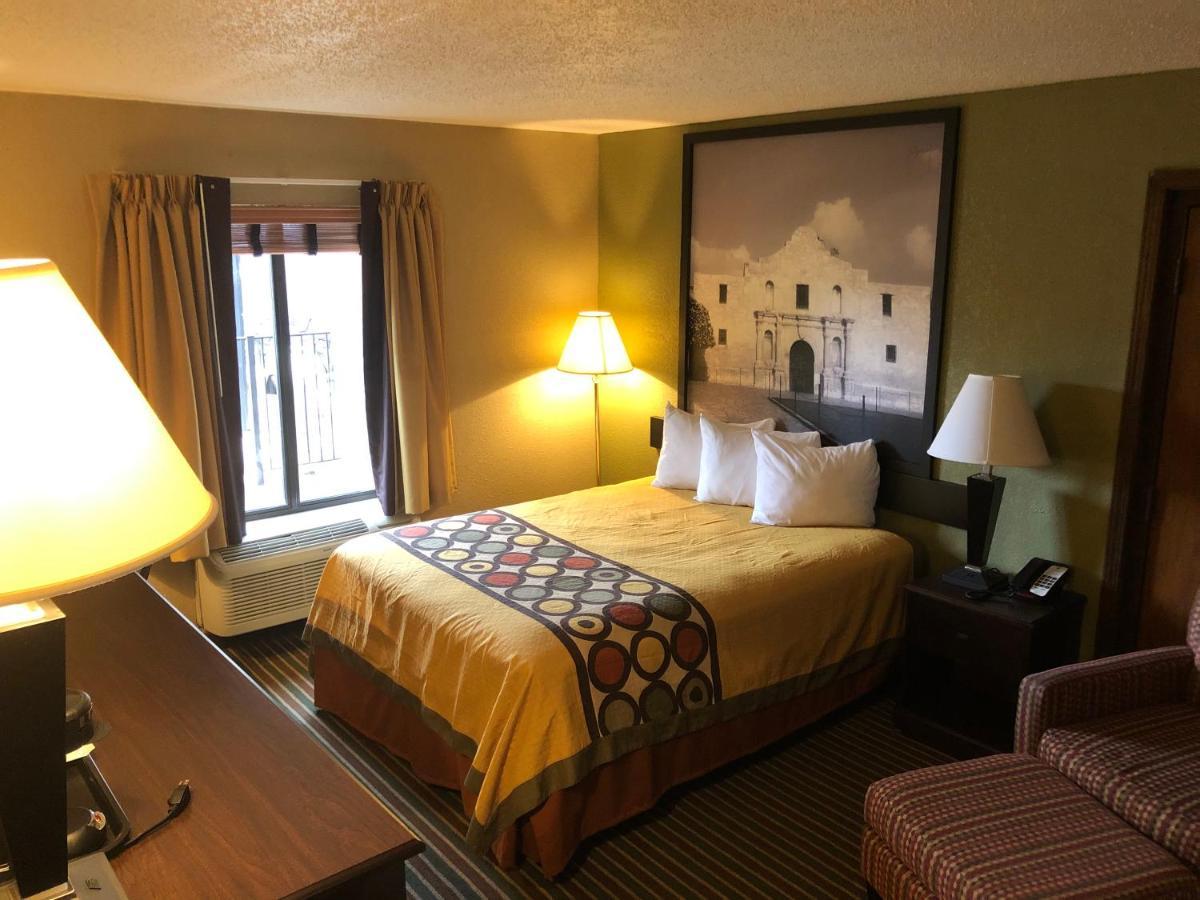 Super 8 By Wyndham Harrison Ar Motel Exterior photo
